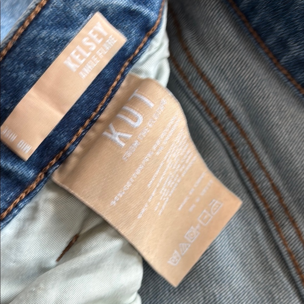 Kut from the Kloth “Kelsey” Ankle Flared Jeans Mid-Rise Size 4 EUC - Picture 9 of 12